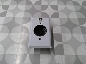 BRYANT Single Receptacle W/ Stainless Plate Cat NO: 2828-GS *FREE SHIPPING* - Picture 1 of 3