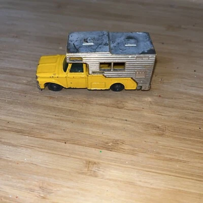 CÁMPER HUSKY FORD MODELO FUNDIDO A PRESIÓN USADO CARROCERÍA AMARILLA #121 Foto 1 de 4