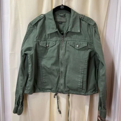 Chaqueta utilitaria recortada en blanco NYC verde oliva con cordón cintura informal-M Foto 1 de 4
