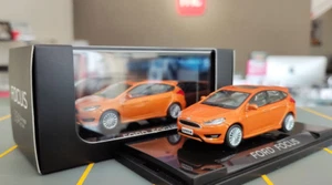 Versión de concesionario 1/64 aleación modelo de coche diecast Ford Focus naranja - Imagen 1 de 7