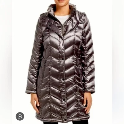 Casaco preto Calvin Klein empacotável marrom leve com capuz tamanho M - Imagem 1 de 4