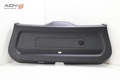 Volvo XC90 2018-2025 puerta trasera puerta levadiza puerta trasera moldura inferior cubierta panel OEM Foto 1 de 4