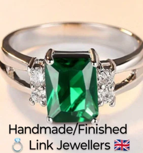 GA:: Woman Silver Ring. Size N-O. Lab Created Green Emerald & Sparkling Zircon - Picture 1 of 7