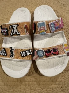 Crocs Womens Classic Multi Color Glitter Sandal Size 7 With 14 Charms -Worn Once - Picture 1 of 12