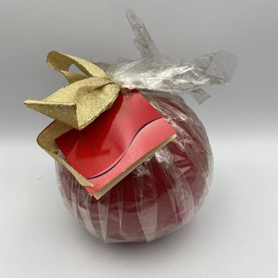 Red Giorgio Beverly Hills Perfumed Fragranced Candle 1.1 Lbs NOS - Image 1 of 4