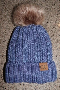 C.C. Exclusivo gorro pompón forrado de lana azul marino - Imagen 1 de 6