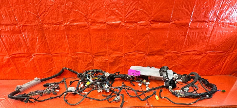 13 Subaru WRX STI WAGON 2013 - EJ257 - chasis interior arnés a granel - OEM #283 Foto 1 de 4