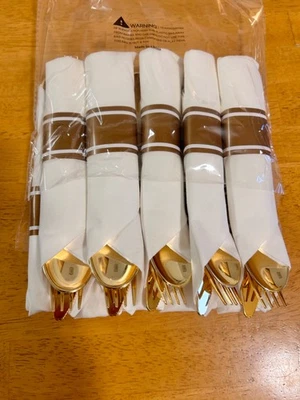 Juego de cubiertos Nervure 300 piezas 100 tenedores 100 cucharas 100 cuchillos 100 servilletas Foto 1 de 3