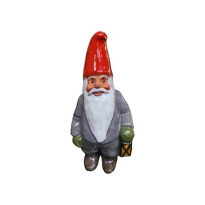 Linterna de cerámica esmaltada firmada por Rolf Berg Torshalla Suecia 7 1/2" Santa GNOME - Imagen 1 de 7
