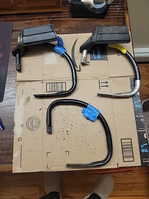 Motosierra Craftsman 358.352070 2,0/14" OEM mango de transporte con tornillos Foto 1 de 2