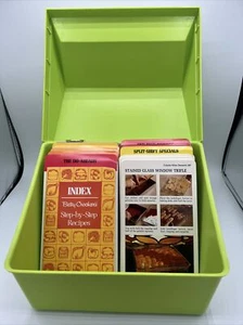 Betty Crocker Step by Step Library Recipes Green Plastic Box Cards Vintage 1975 - Picture 1 of 6