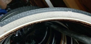 Vint  60's/70 's Schwinn Westwind 26 x 1 3/4"-3 Black WALL - Picture 1 of 1