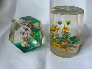 Fermacarte vintage MCM DaisyGlas acrilico lucite e forma di esagonale, floreale all'interno - Foto 1 di 6