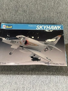 Douglas A-4E Skyhawk Model Airplane Kit- 1/100 scale by Revell #4014 (1984) - Picture 1 of 2