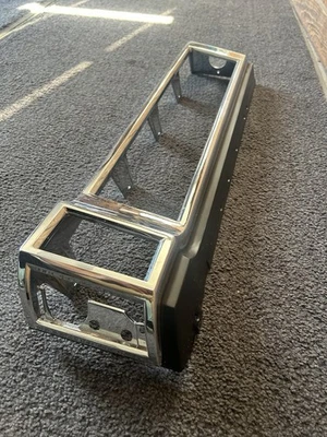 NEW OEM 1977 Oldsmobile Delta 88 RH Tail Lamp Bezel (5969852) - Image 1 of 4