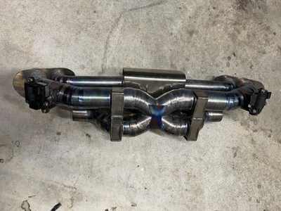 Sistema de escape de titanio con válvula diseño Phoenyx Porsche 992 911 Turbo S - Catback Foto 1 de 4