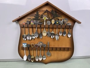 Wooden Spoon Rack Display Art Handarbeit Yellowstone Vintage Cabin Decor - Picture 1 of 13