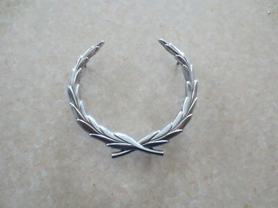 Cadillac Eldorado truck lid wreath car badge / emblem - part no. 1604429 -- Foto 1 de 4