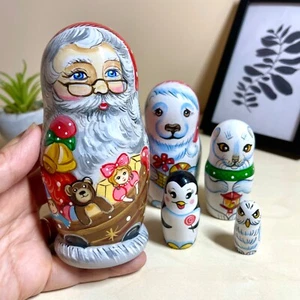 Christmas Nesting Doll - Santa Claus and Animals, Xmas Ornament 5pcs 5,4"/13,5cm - Picture 1 of 6