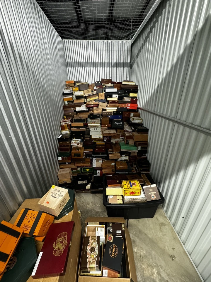 Juego de diez cajas de cigarros de madera - marca aleatoria y tamaños aleatorios Foto 1 de 1