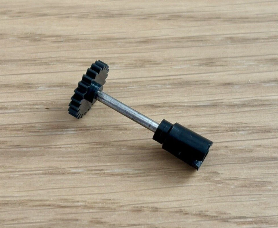 JOUEF arbre de transmission avec pignon et noix de cardan de TGV ATLANTIQUE - HO - Photo 1/2