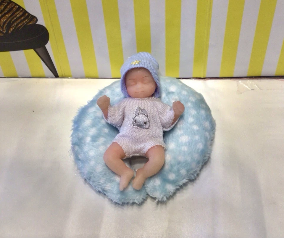 My mini baby Boppy blue pillow - Image 1 of 1