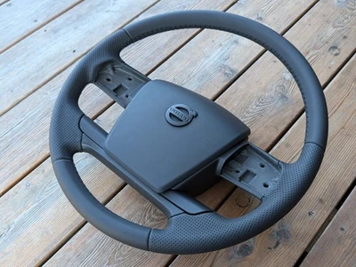 NEU LEDERLENKRAD VOLVO FH FMX 4er 5er AERO komplett schwarz - Bild 1 von 4