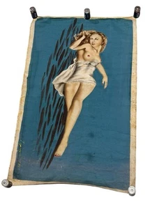 Vintage Stoff aufgerollt Pin Up Frau Dame Brust Füße blonde Haare Japan 1961 - Bild 1 von 15