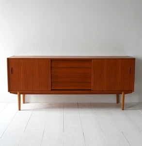MidCentury Vintage Sideboard von Nils Jonsson, Vintage Skandinavisches Design, 60er - Bild 1 von 8