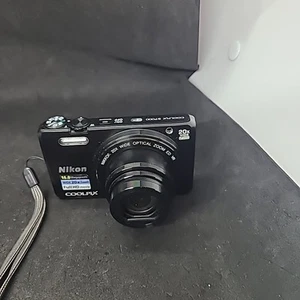 Nikon COOLPIX S7000 16,0-MP-Kompaktdigitalkamera für Teile oder Reparatur Objektiv Problem - Bild 1 von 5