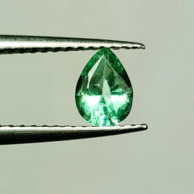 0.45 CT - Natural Zambian Emerald Pear Shape Fine Luster Green Gem VS - 3833 - Image 1 of 2