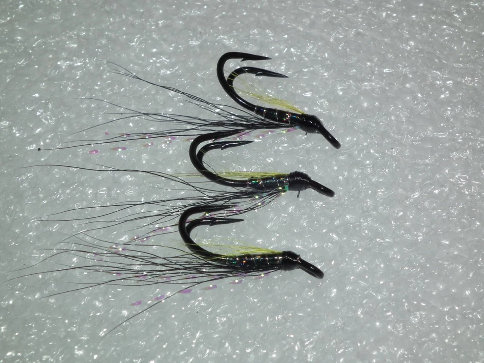 fishing fly---3 black & yellow tied on partridge p doubles size 10 - Image 1 of 1