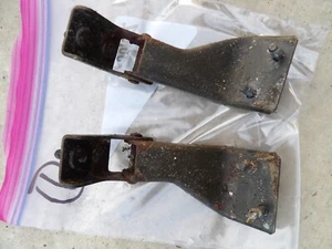 1984 8W9 yamaha 340 enticer snowmobile parts: PAIR of hood HINGES #1 - Bild 1 von 1