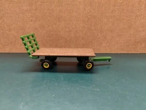Vintage Ertl Diecast John Deere Flatbed Hay Wagon 1/64 - Picture 1 of 6