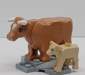 Lego Medium Nougat City Barn Farm Cow With Horns And Tan Baby Calf Animal - Picture 1 of 2