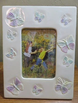 CERAMIC BORDER PINK GREEN PURPLE BUTTERFLY 3.5 X 5 INCH PICTURE FRAME - Image 1 of 4