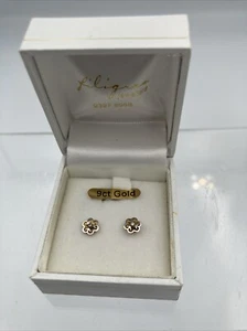9Ct Gold Stud Earrings Flower Design 2 Tone Cubic Zirconia Centre Boxed 7mm diam - Picture 1 of 6