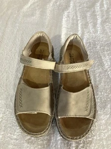 NAOT LADIES LIGHT TAUPE LEATHER FLAT SANDALS SIZE 37 6 EXC AS NEW $198 - Picture 1 of 3