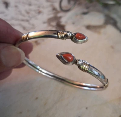 ¡Pulsera de cuentas de coral con adornos de oro de 14k de plata de ley! Foto 1 de 4