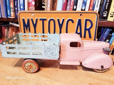 BONITO CAMIÓN DE ESTACAS WYANDOTTE VINTAGE DE 1930 ACERO PRENSADO ROSA Y AZUL CONEJITO DE PASCUA Foto 1 de 4