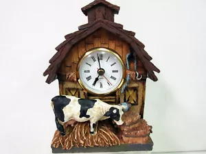 Nuevo Country Meadows Granero Vaca Mesa Figura Reloj Vacas Retirado Nuevo en Caja Edición 1999 - Imagen 1 de 5