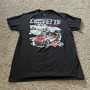 Camiseta Corvette Chevrolet Para Hombres Talla M Retro Gráfica de Chemistry Car Racing - Imagen 1 de 8