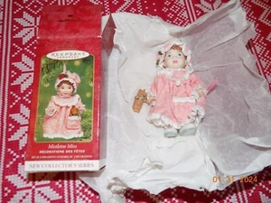 Hallmark Keepsake MISTLETOE MISS Porcelain Doll Christmas Ornament 2001 - Picture 1 of 3