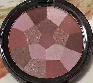 Signature Club A Kaleidoscope Blush Makeup Compact with Mirror New-no Box - Picture 1 of 3