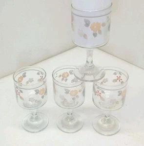 Pfaltzgraff Wyndham Set Of 4 stemmed water or wine glasses 6 oz. - Picture 1 of 3