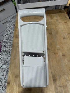 Pampered Chef Ultimate Mandoline Scheiben & Roste 1 Klinge nur 1087 * - Bild 1 von 9