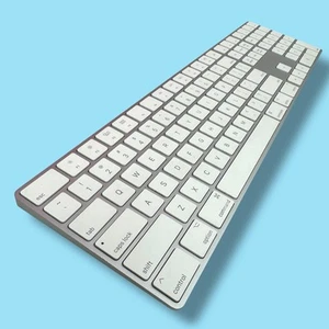 Apple A1843 Wireless Magic Full Size Bluetooth Numeric Keyboard Cable Inc Tested - Bild 1 von 8
