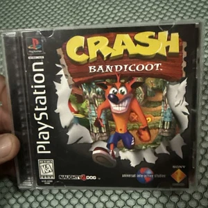 Crash Bandicoot Sony Playstation 1 PS1 completo di cib come nuovo disco! Etichetta Nera RARA - Foto 1 di 24