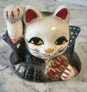 Japanesse Cat Coin Bank - Picture 1 of 3