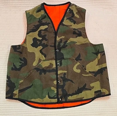 Mens Vintage Walls Hunting Reversible Vest. Camo/Blaze Orange. Button. Size L  - Image 1 of 4